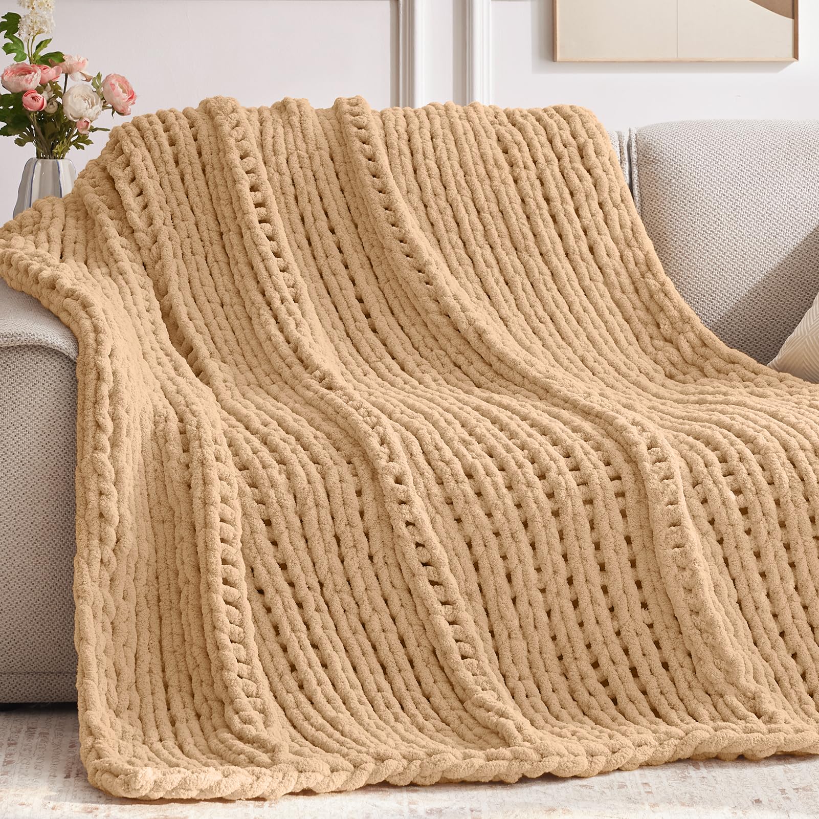 Negwoo Chunky Knit Throw Blanket, 50''*60'' Knitted Throw Chenille Yarn for Bed Couch, Handmade Cream Crochet Big Thick Blanket, Machine Washable Cute Comfy Blanket for Home Decor