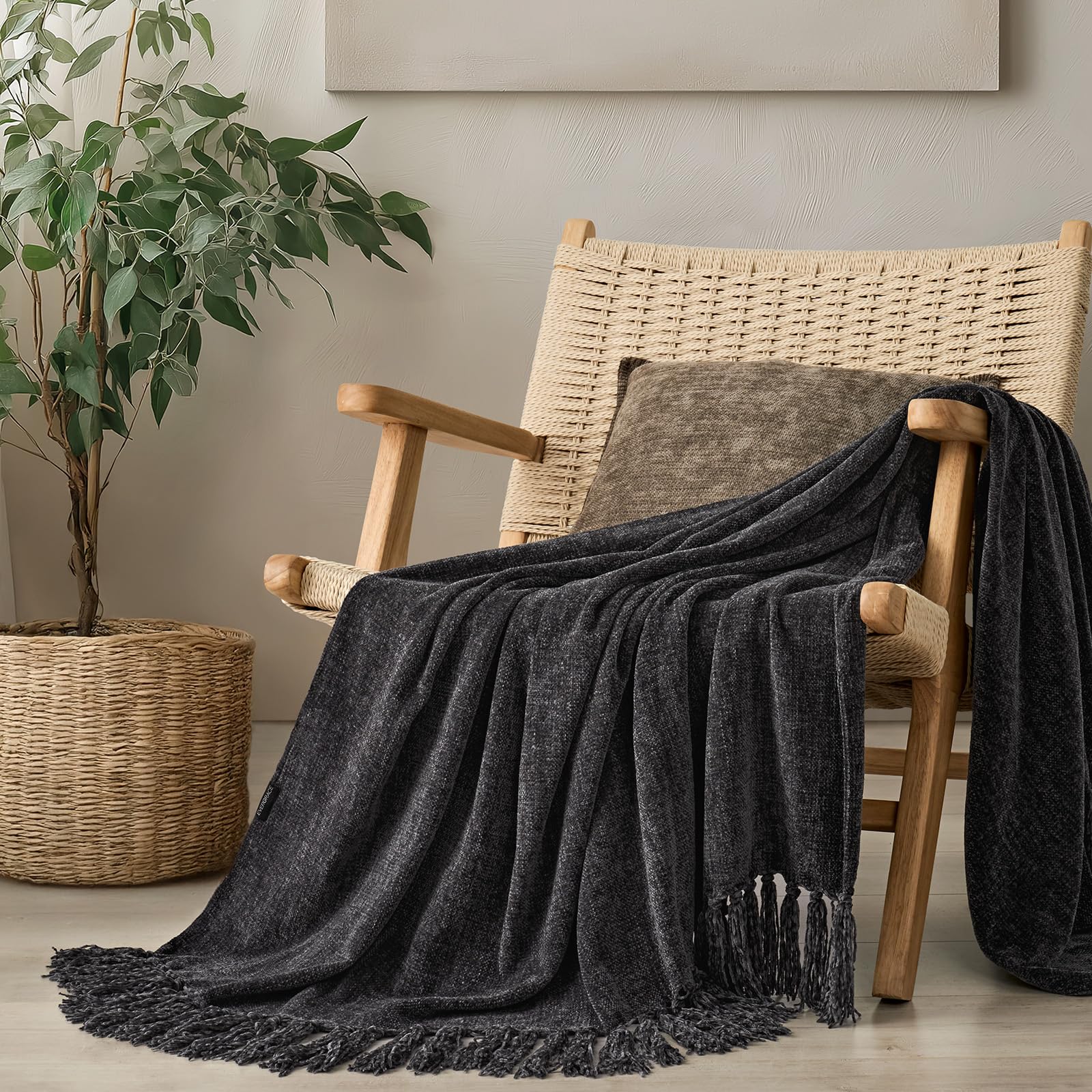 EverGrace Soft Chenille Bed Blanket Queen Size for Bed, Cozy Plush Fuzzy Lightweight Decorative Chenille Knit Throw Blanket with Tassels for Couch Sofa Gift Home Decor, Taupe 90"x90"