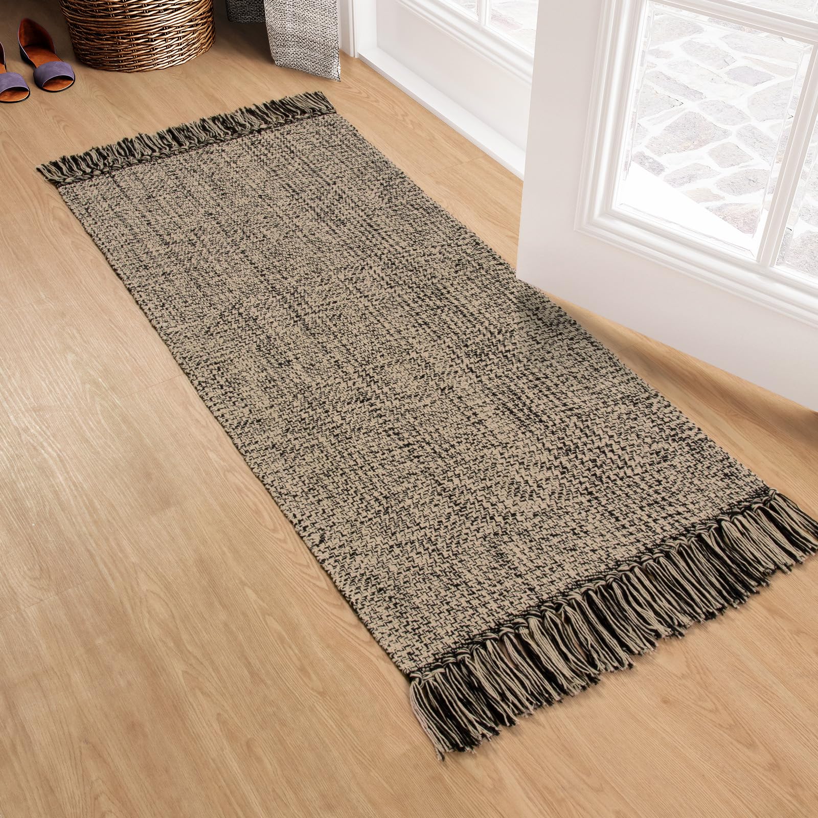 Collive Comfy Area Rug 4' x 6', Tan/Cream Woven Cotton Bedroom Rugs, Modern Indoor Accent Rug Floor Carpet with Tassel for Living Room, Nursery Room, Dining Room, Bedside, Office, Patio Decor