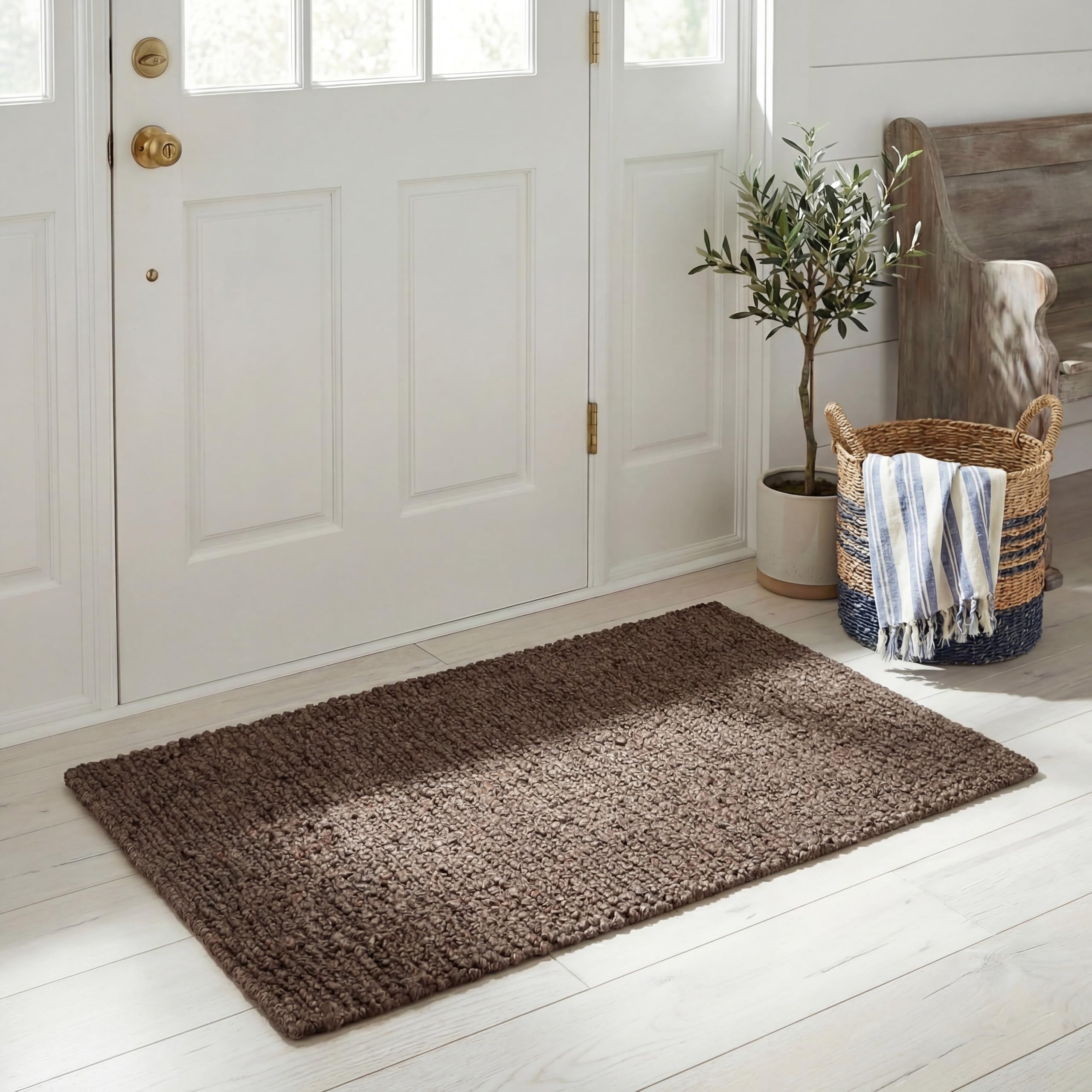 SAFAVIEH Natural Fiber Collection Area Rug - 5' x 7'6", Natural Brown, Handmade Jute, Farmhouse Style, Chunky Textured Thick Pile (NF447A)