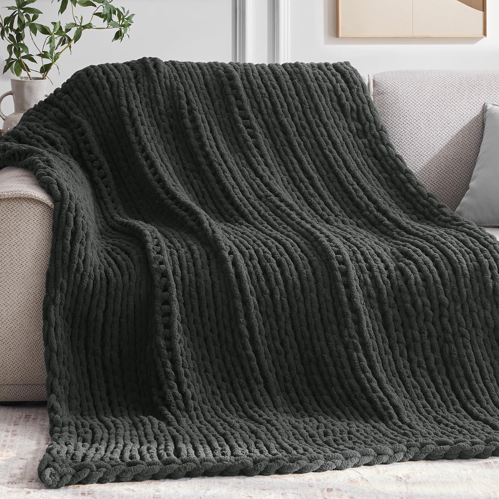 Negwoo Chunky Knit Throw Blanket, 50''*60'' Knitted Throw Chenille Yarn for Bed Couch, Handmade Cream Crochet Big Thick Blanket, Machine Washable Cute Comfy Blanket for Home Decor