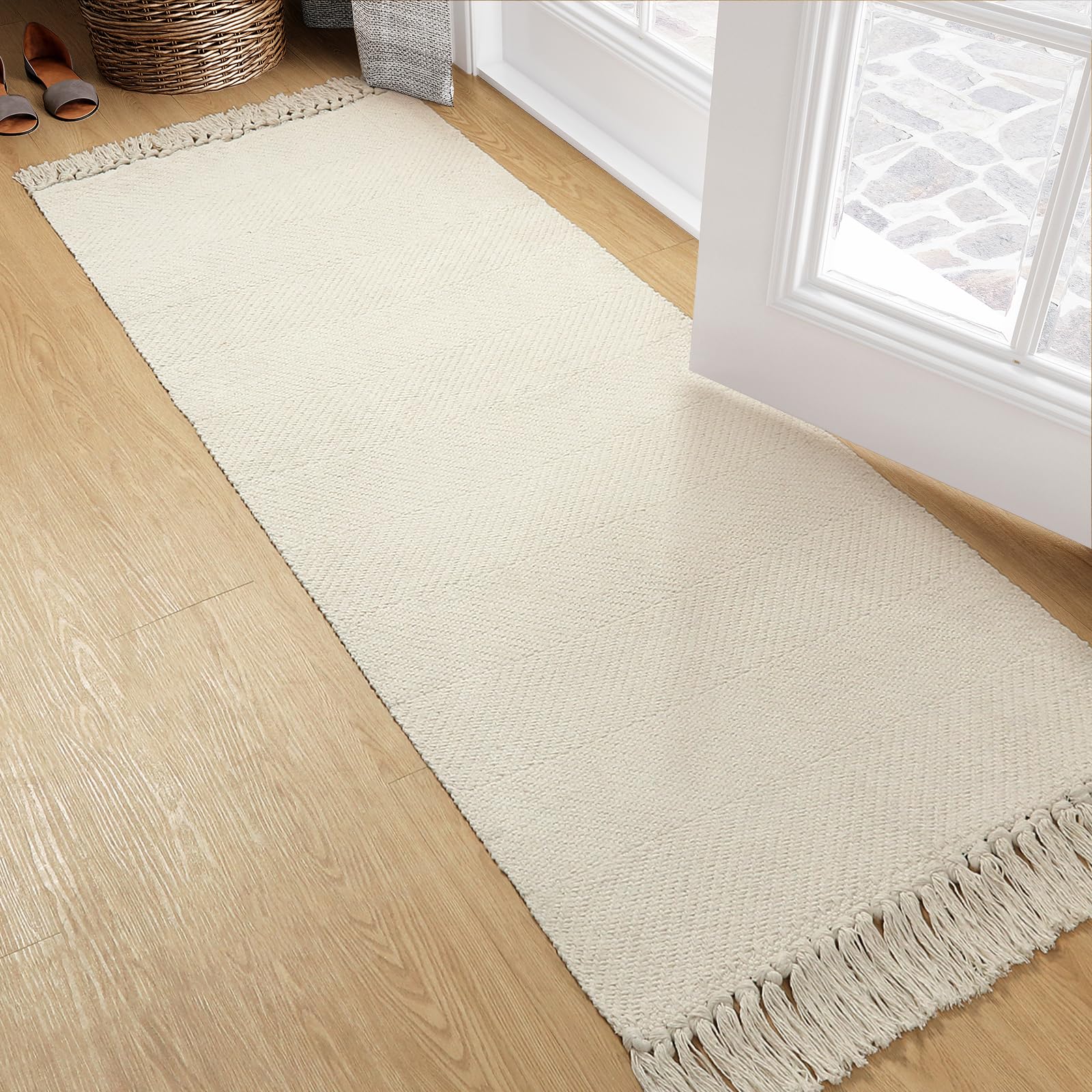 Collive Comfy Area Rug 4' x 6', Tan/Cream Woven Cotton Bedroom Rugs, Modern Indoor Accent Rug Floor Carpet with Tassel for Living Room, Nursery Room, Dining Room, Bedside, Office, Patio Decor