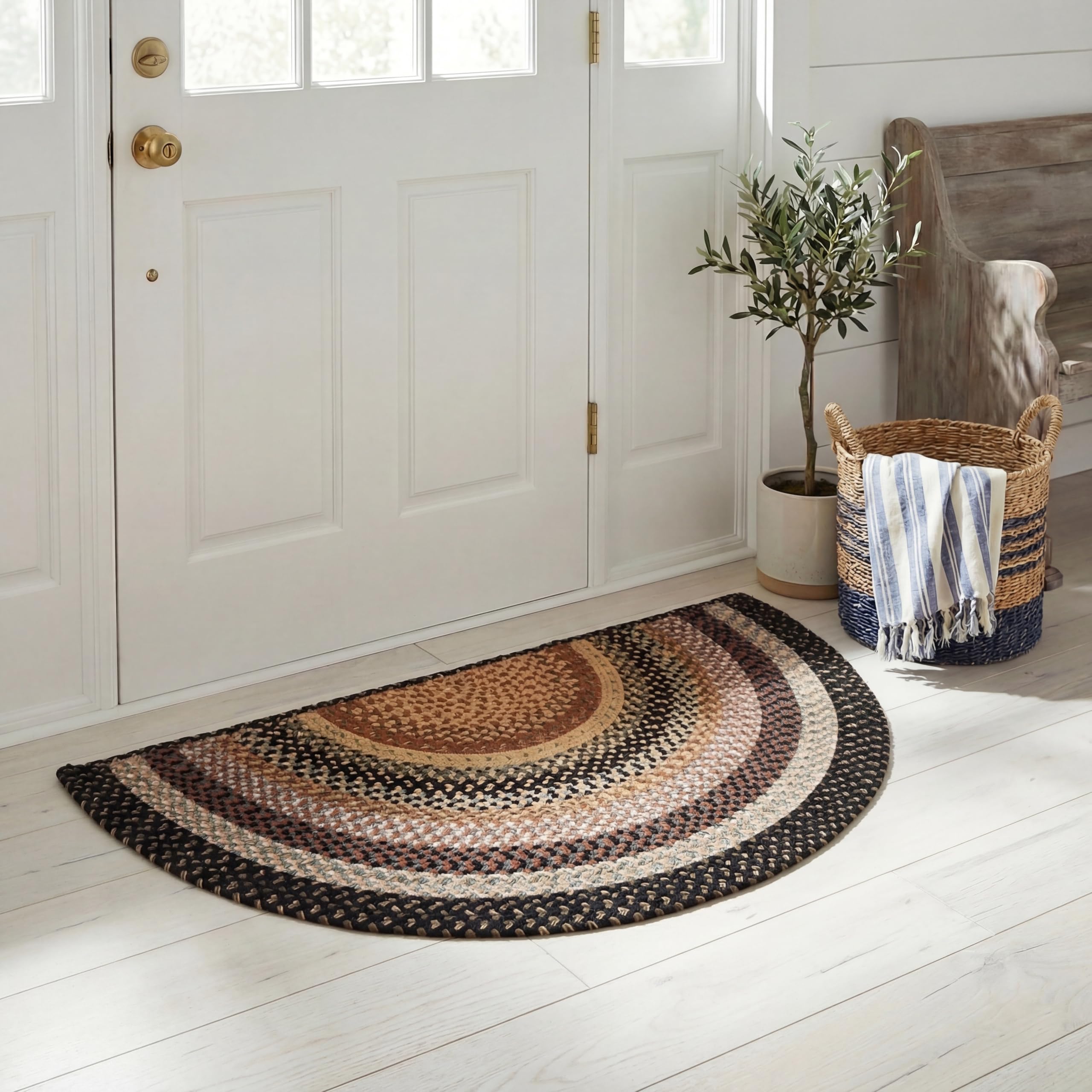 SAFAVIEH Washable Rug Outdoor Braided Collection - 5' x 8' Oval, Multi, Handmade & Reversible, Non-Shedding & Easy to Clean, Ideal for Patio, Backyard, Mudroom (BRD308A)