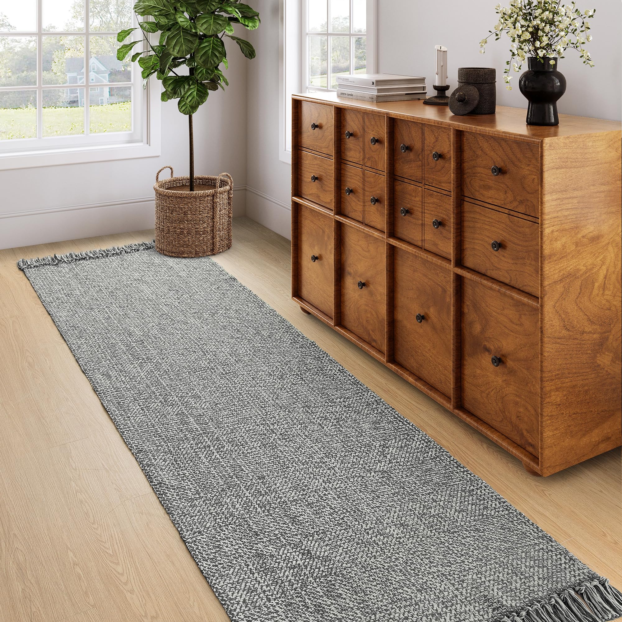 Collive Comfy Area Rug 4' x 6', Tan/Cream Woven Cotton Bedroom Rugs, Modern Indoor Accent Rug Floor Carpet with Tassel for Living Room, Nursery Room, Dining Room, Bedside, Office, Patio Decor