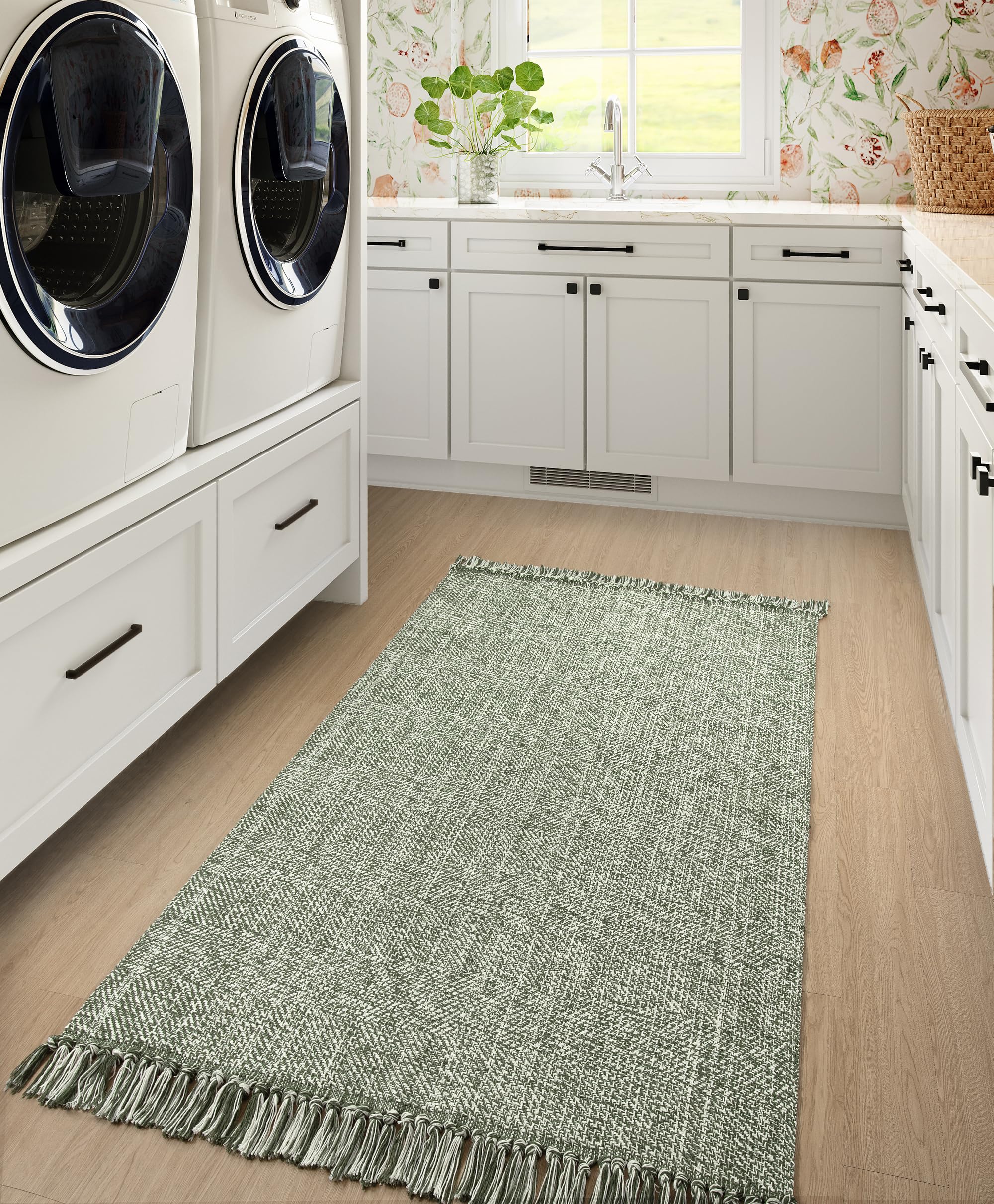 Collive Comfy Area Rug 4' x 6', Tan/Cream Woven Cotton Bedroom Rugs, Modern Indoor Accent Rug Floor Carpet with Tassel for Living Room, Nursery Room, Dining Room, Bedside, Office, Patio Decor