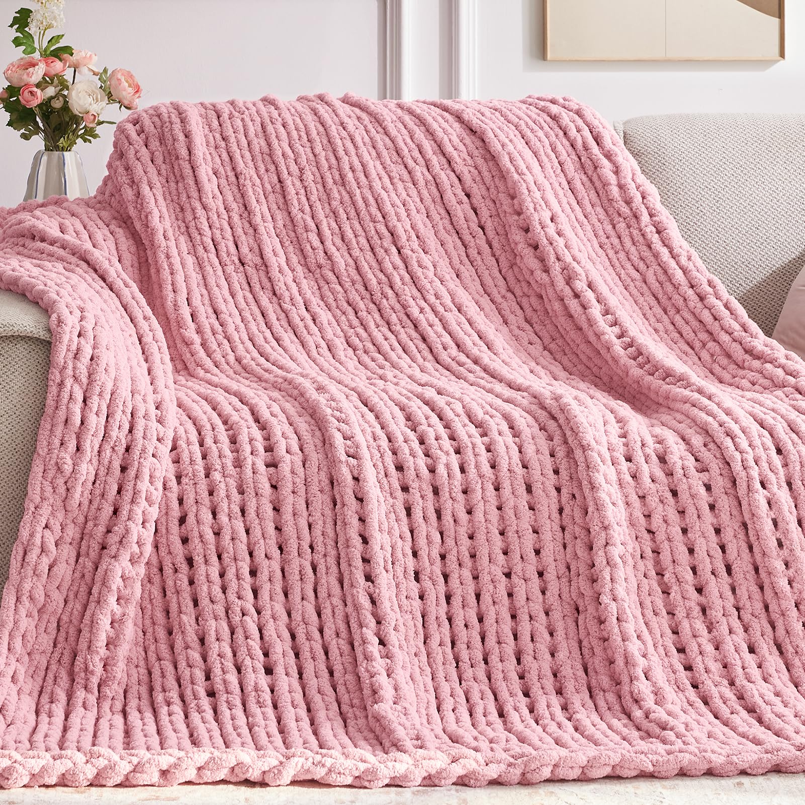 Negwoo Chunky Knit Throw Blanket, 50''*60'' Knitted Throw Chenille Yarn for Bed Couch, Handmade Cream Crochet Big Thick Blanket, Machine Washable Cute Comfy Blanket for Home Decor