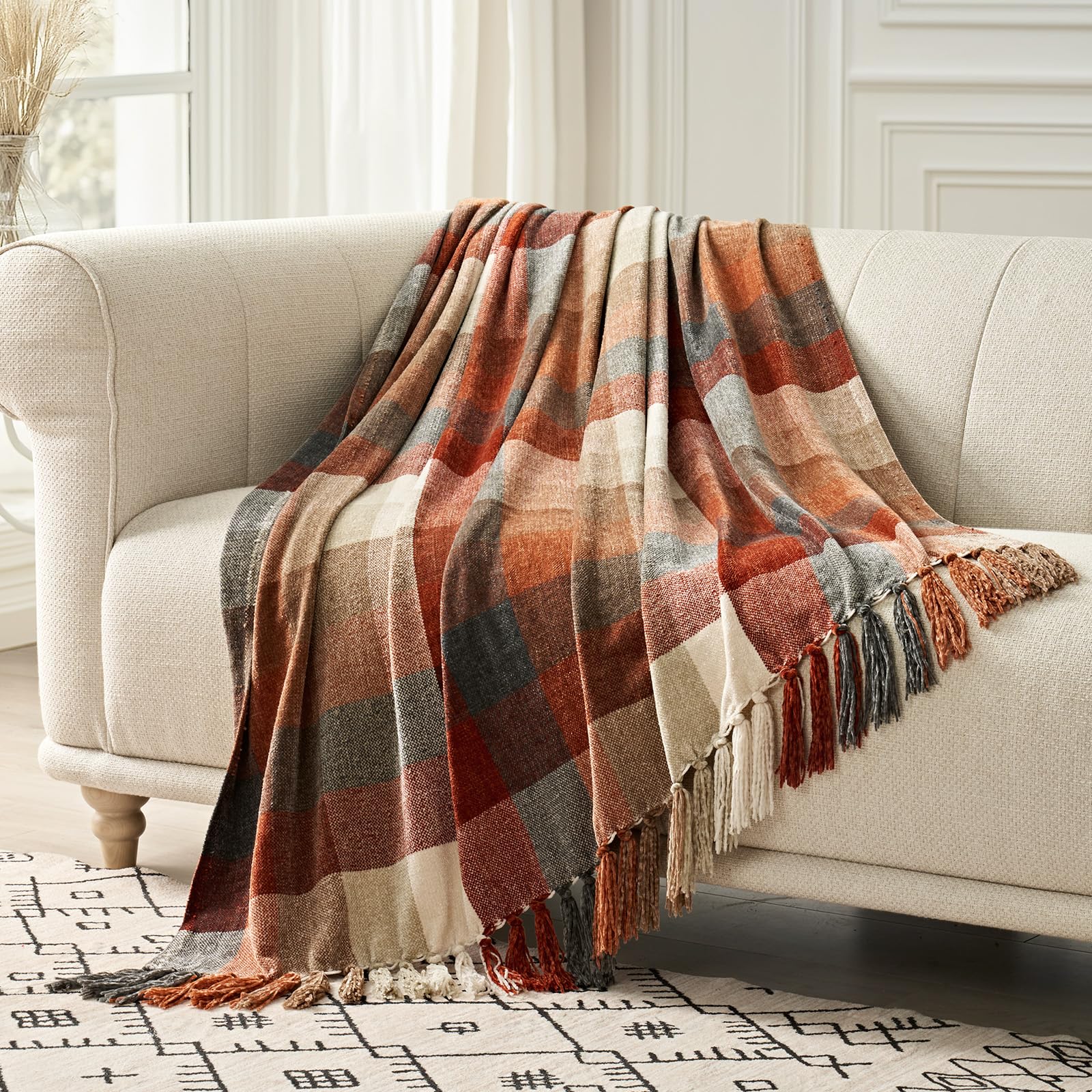 EverGrace Soft Chenille Bed Blanket Queen Size for Bed, Cozy Plush Fuzzy Lightweight Decorative Chenille Knit Throw Blanket with Tassels for Couch Sofa Gift Home Decor, Taupe 90"x90"