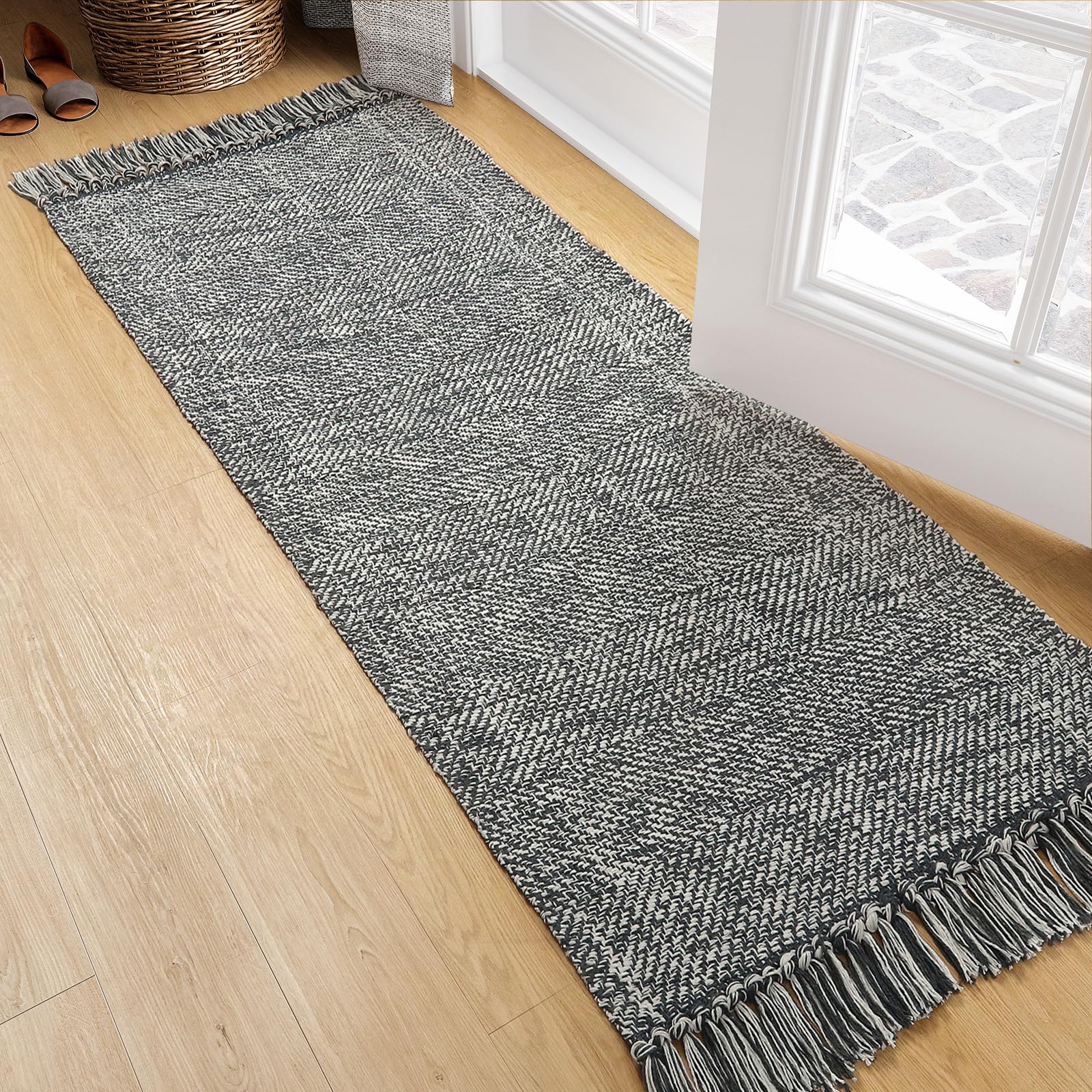 Collive Comfy Area Rug 4' x 6', Tan/Cream Woven Cotton Bedroom Rugs, Modern Indoor Accent Rug Floor Carpet with Tassel for Living Room, Nursery Room, Dining Room, Bedside, Office, Patio Decor