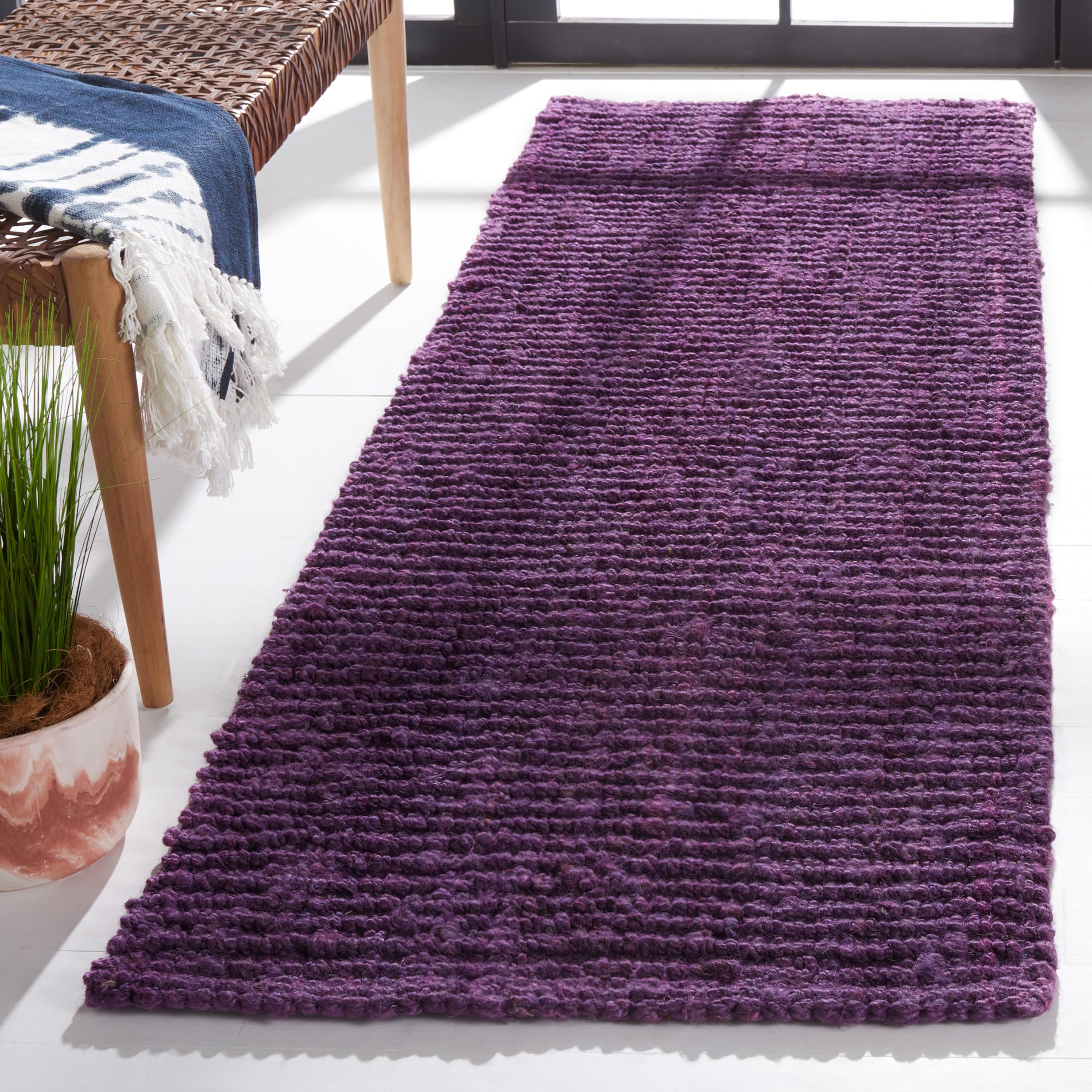 SAFAVIEH Natural Fiber Collection Area Rug - 5' x 7'6", Natural Brown, Handmade Jute, Farmhouse Style, Chunky Textured Thick Pile (NF447A)