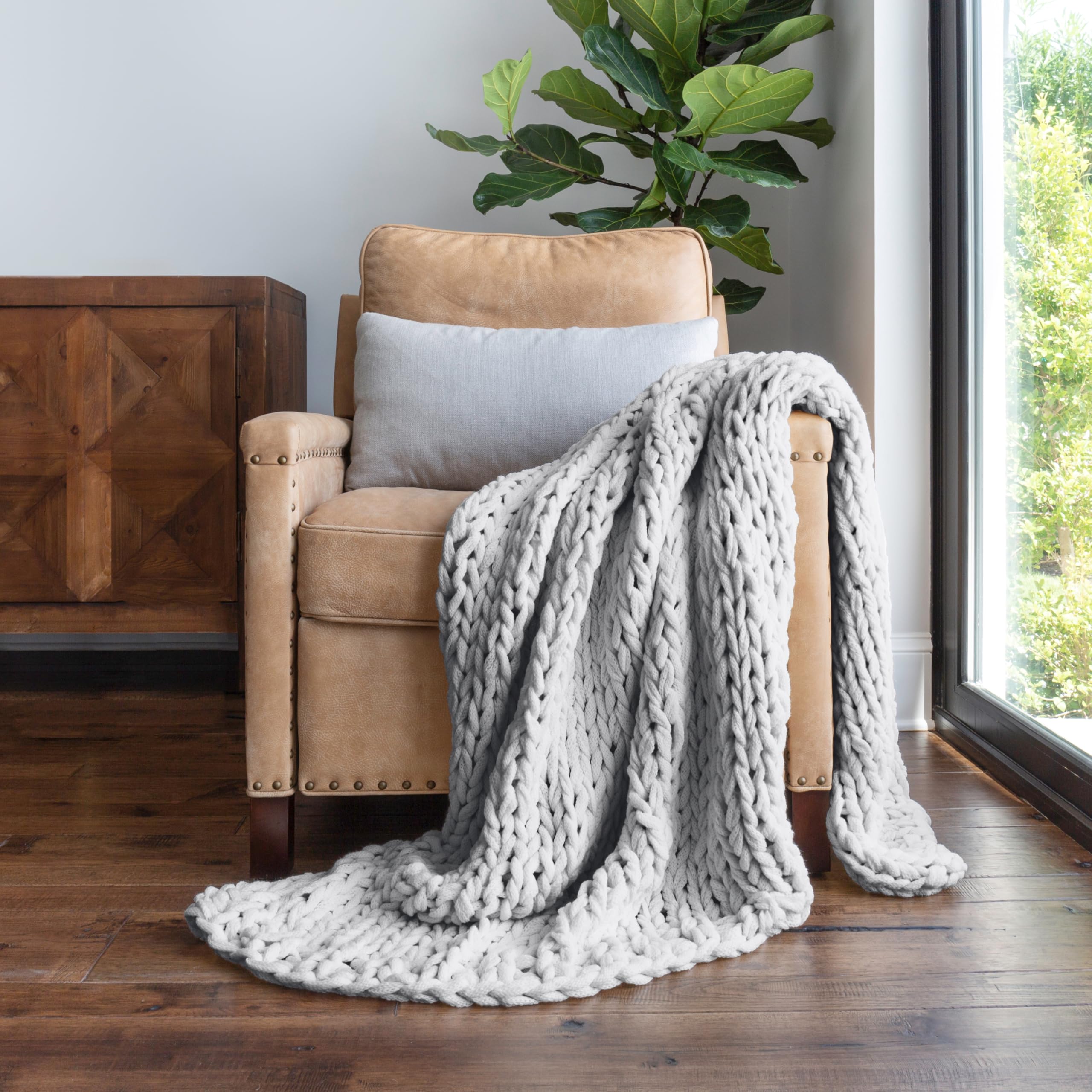 Linen Market Beddings Oversized Chunky Knit Throw Blanket-100% Ultra-Soft Acrylic Hypoallergenic - 47'' x 59'' Cozy Home Accent for Snuggling, Lounging, and Stylish Décor (Light Blue)