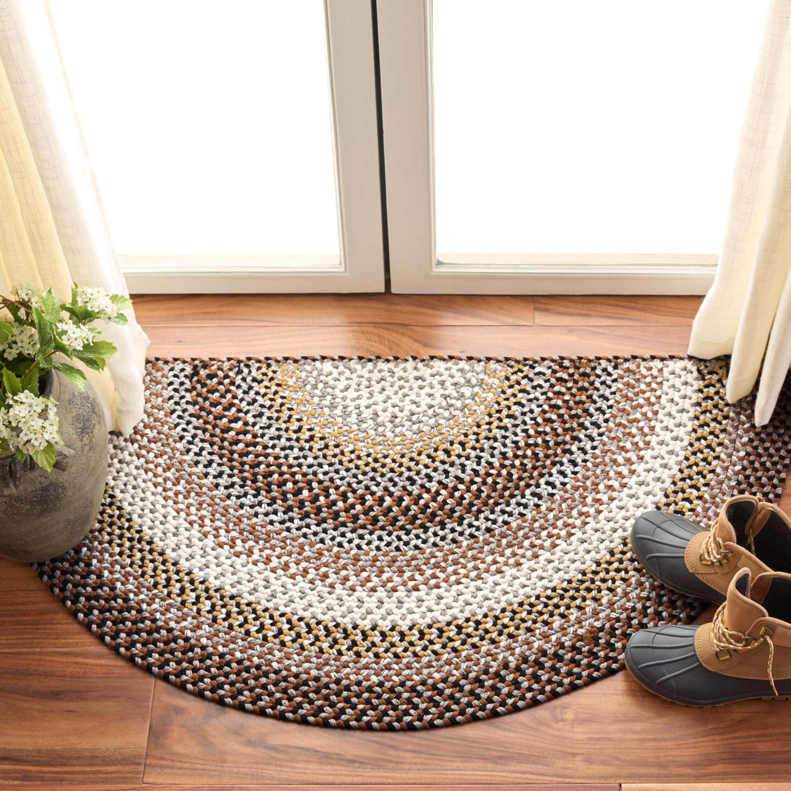 SAFAVIEH Washable Rug Outdoor Braided Collection - 5' x 8' Oval, Multi, Handmade & Reversible, Non-Shedding & Easy to Clean, Ideal for Patio, Backyard, Mudroom (BRD308A)