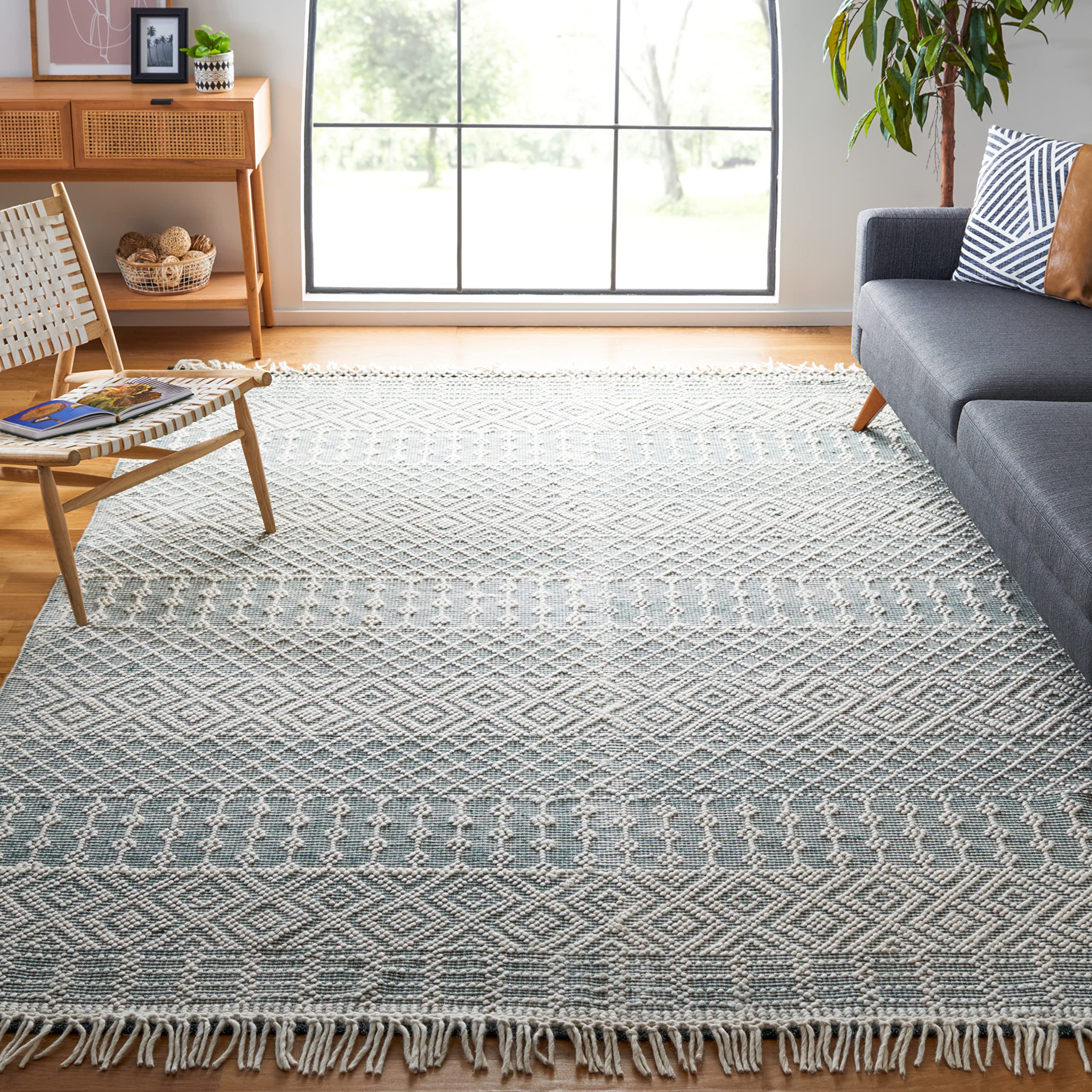 SAFAVIEH Natura Collection Area Rug - 5' x 8', Ivory, Handmade Moroccan Boho Wool Fringe, Ideal for High Traffic Areas in Living Room, Bedroom (NAT852B)