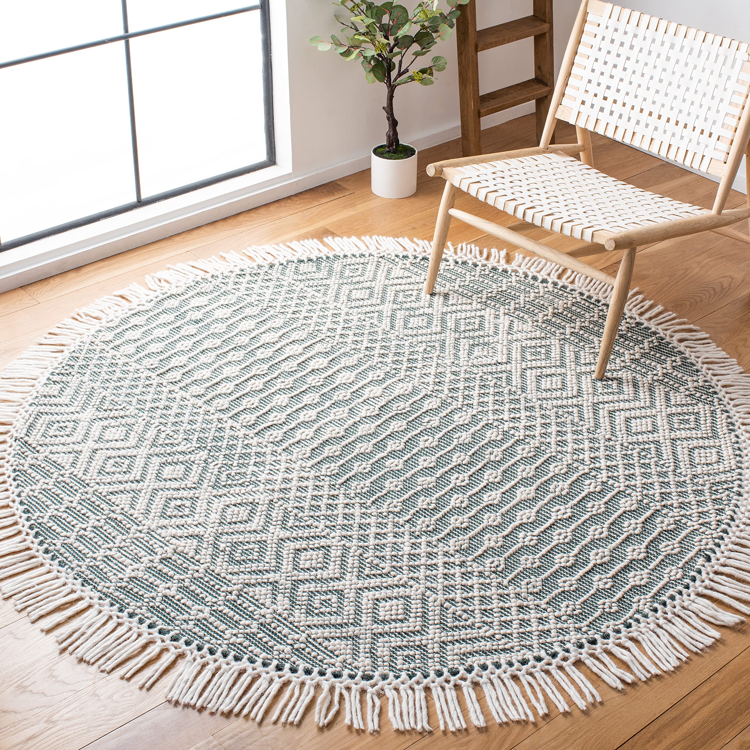 SAFAVIEH Natura Collection Area Rug - 5' x 8', Ivory, Handmade Moroccan Boho Wool Fringe, Ideal for High Traffic Areas in Living Room, Bedroom (NAT852B)